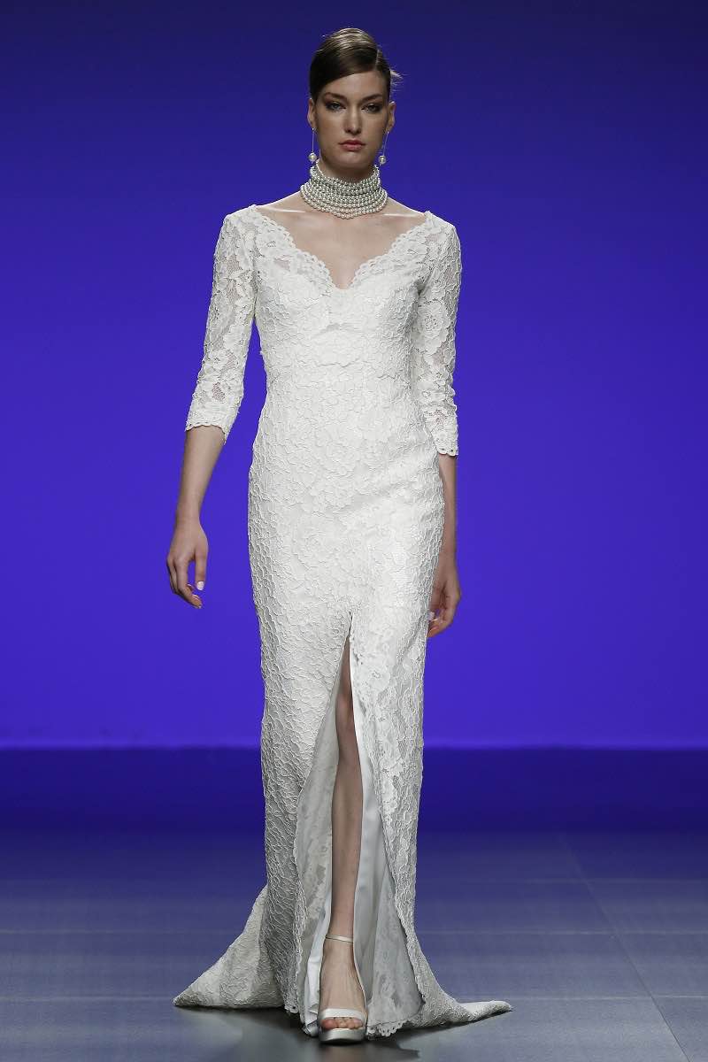 Vestido de novia con mangas tres cuartos y mucho encaje de Cymbeline Forever 2016