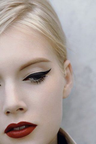 cat eyes makeup vintage