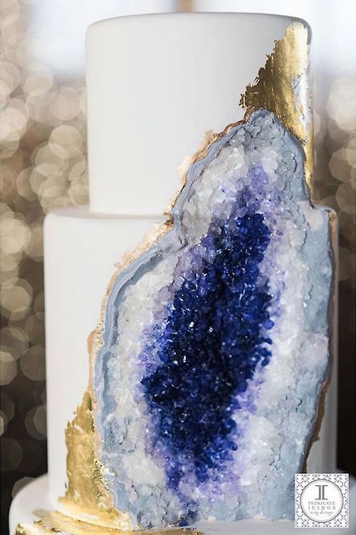 Stunning cake reveals an edible Amethyst geode beneath its surface by My Modern Met.