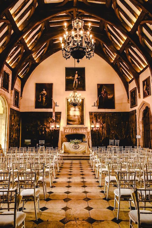 Boda civil en el Great Hall en Berkeley Castle. Fotografía: Berkeley Castle Weddings.