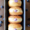 Blueberry cream cheese doughnuts as wedding favors. Who can say no to these? By aimadeitforyou.