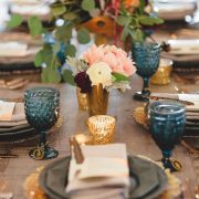 Don’t know what to put on wedding reception tables? Look no further! Today we cover all you need to know to host the wedding reception of your dreams!