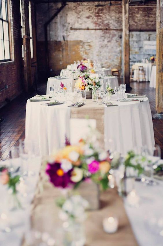 The perfect ambiance for an industrial wedding venue in New York at the Greenpoint Loft. Photo: Khaki Bedford Photography.