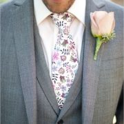 Floral groom's tie, perfect for a modern or boho wedding.