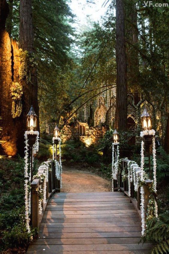 Ever think about setting a pretty wedding walkway for your coming guests? Woodland wedding entrance.