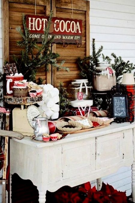 Red and green cocoa bar, a sweet Christmas wedding idea.