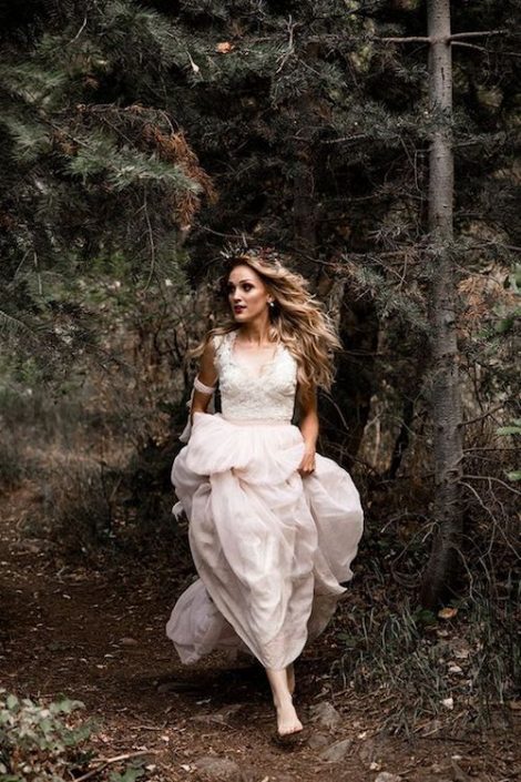 Magical woodland enchanted forest weddings, one of the 2018 wedding trends. Photo: Mapping Light Photography.