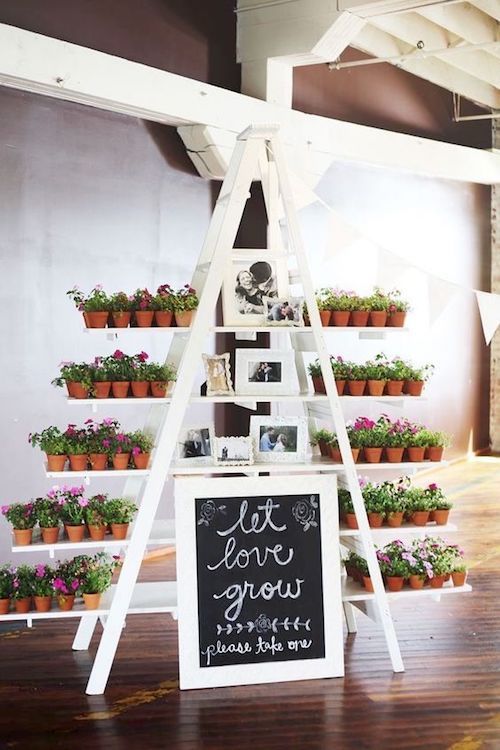 Top Wooden Ladder Wedding Decor Ideas to DIYs: Fast, Chic 