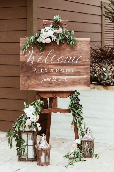 25 Wedding Signs to Make Your Guests Feel Welcome