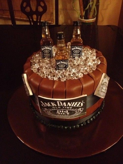 cake grooms jack daniels cakes birthday ever groom tradition cupcakes unique fancy creative table pasteles happy bodasyweddings cupcake sheet know